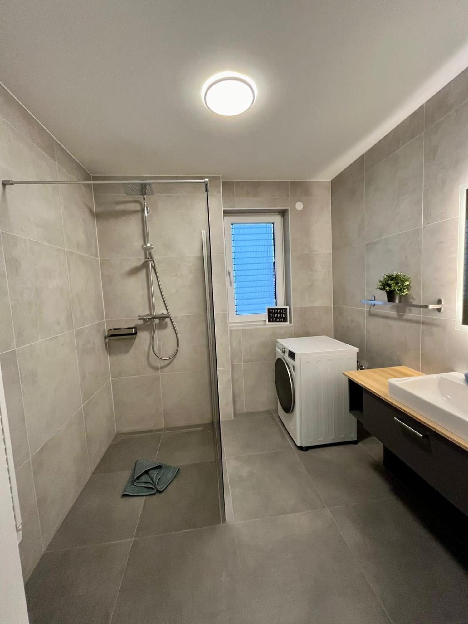 סאטנדורף Ferienwohnung Mit Seeblick - Ossiacher See Gerlitzen מראה חיצוני תמונה