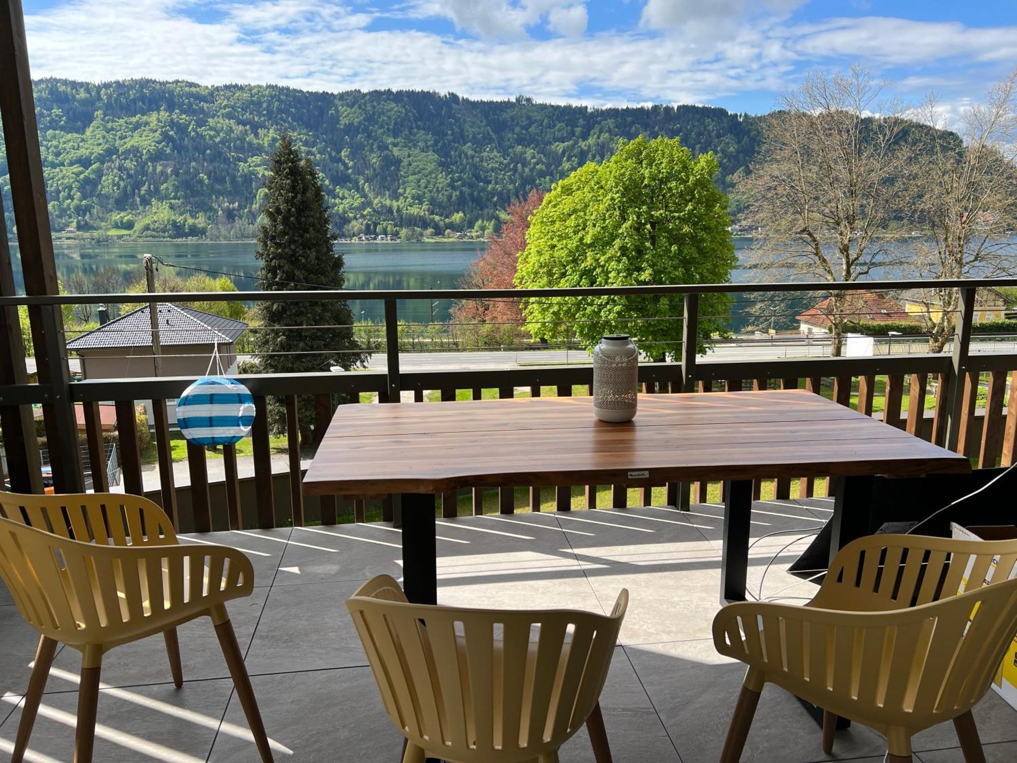 סאטנדורף Ferienwohnung Mit Seeblick - Ossiacher See Gerlitzen מראה חיצוני תמונה